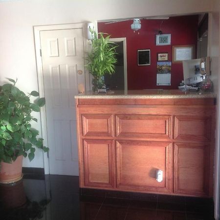 Classic Inn Early Bagian luar foto