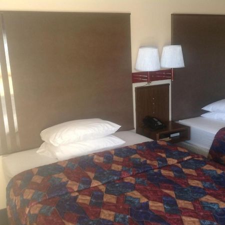 Classic Inn Early Bagian luar foto
