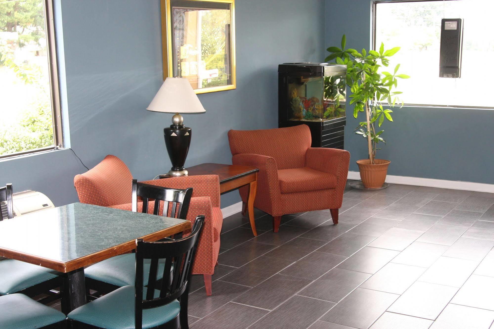 Classic Inn Early Bagian luar foto